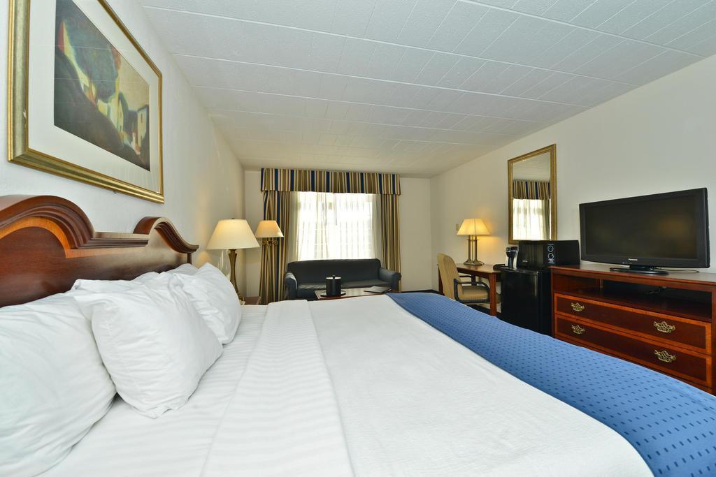 Clarion Hotel And Conference Center Harrisburg West New Cumberland Eksteriør billede