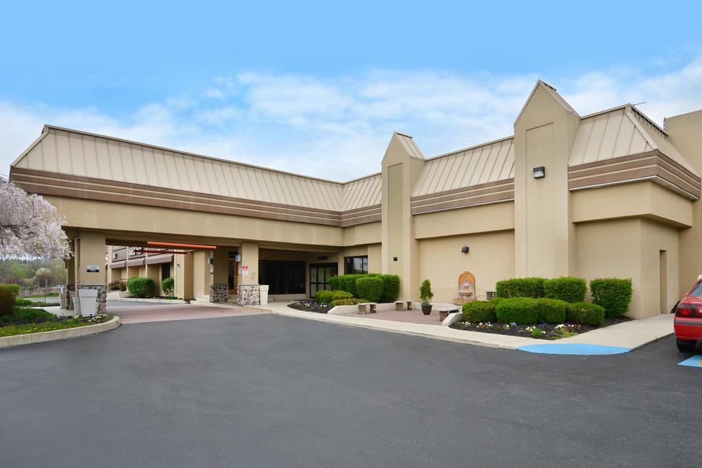 Clarion Hotel And Conference Center Harrisburg West New Cumberland Eksteriør billede