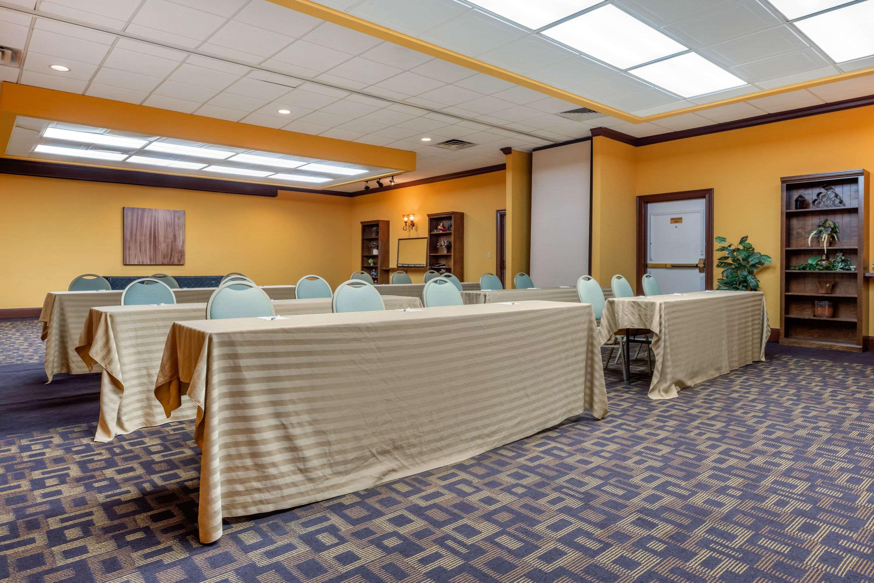 Clarion Hotel And Conference Center Harrisburg West New Cumberland Eksteriør billede