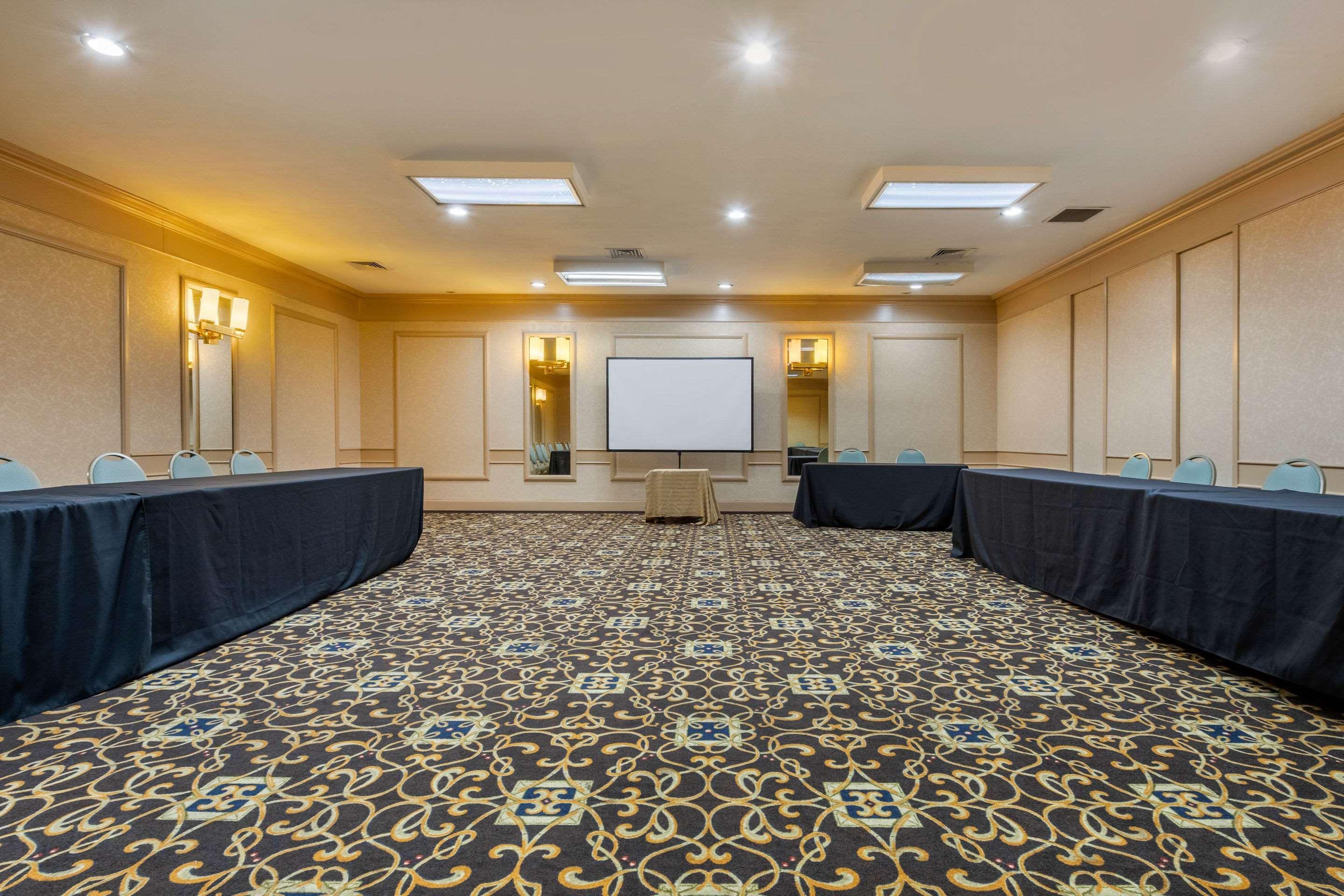 Clarion Hotel And Conference Center Harrisburg West New Cumberland Eksteriør billede