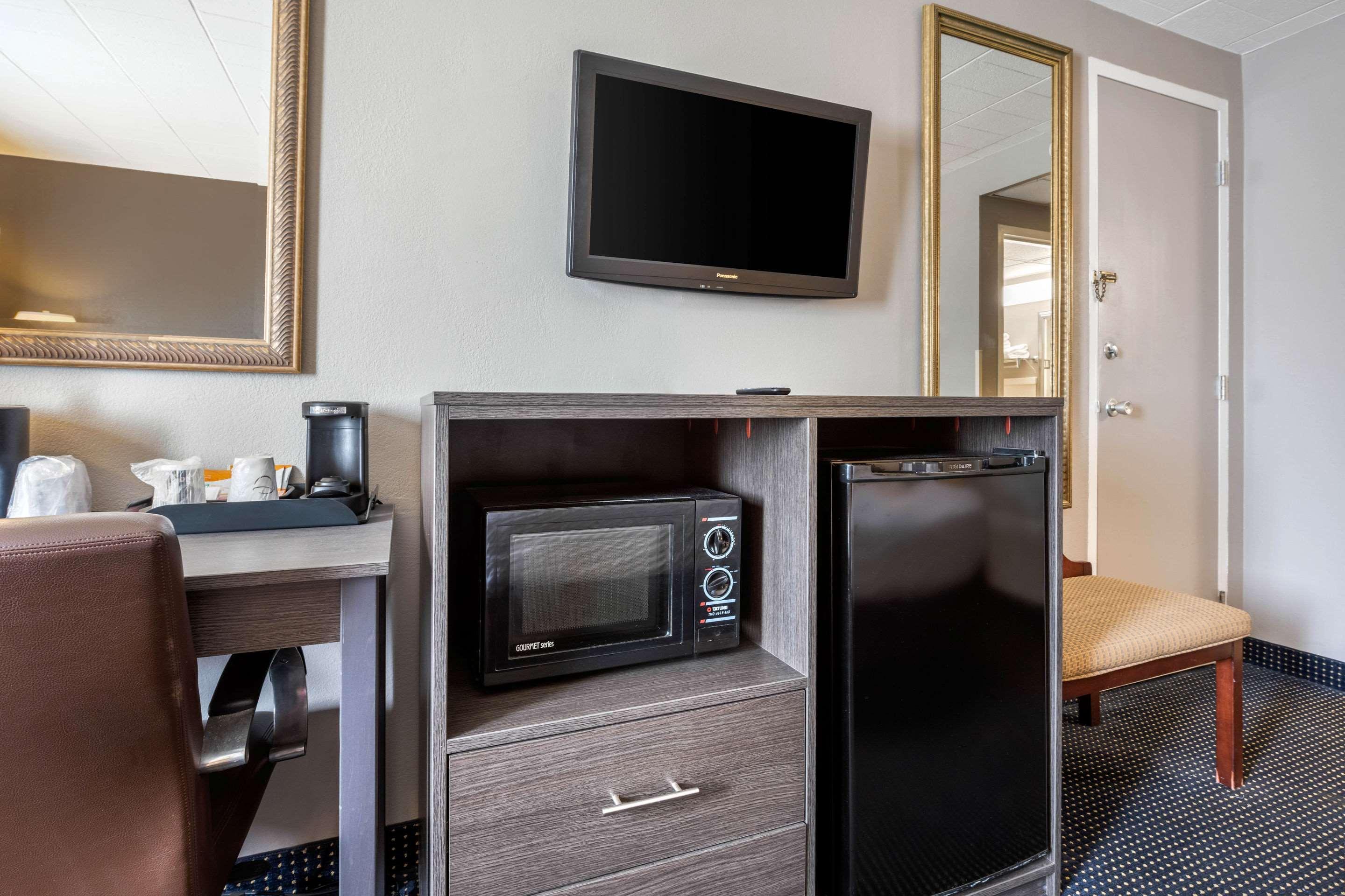 Clarion Hotel And Conference Center Harrisburg West New Cumberland Eksteriør billede