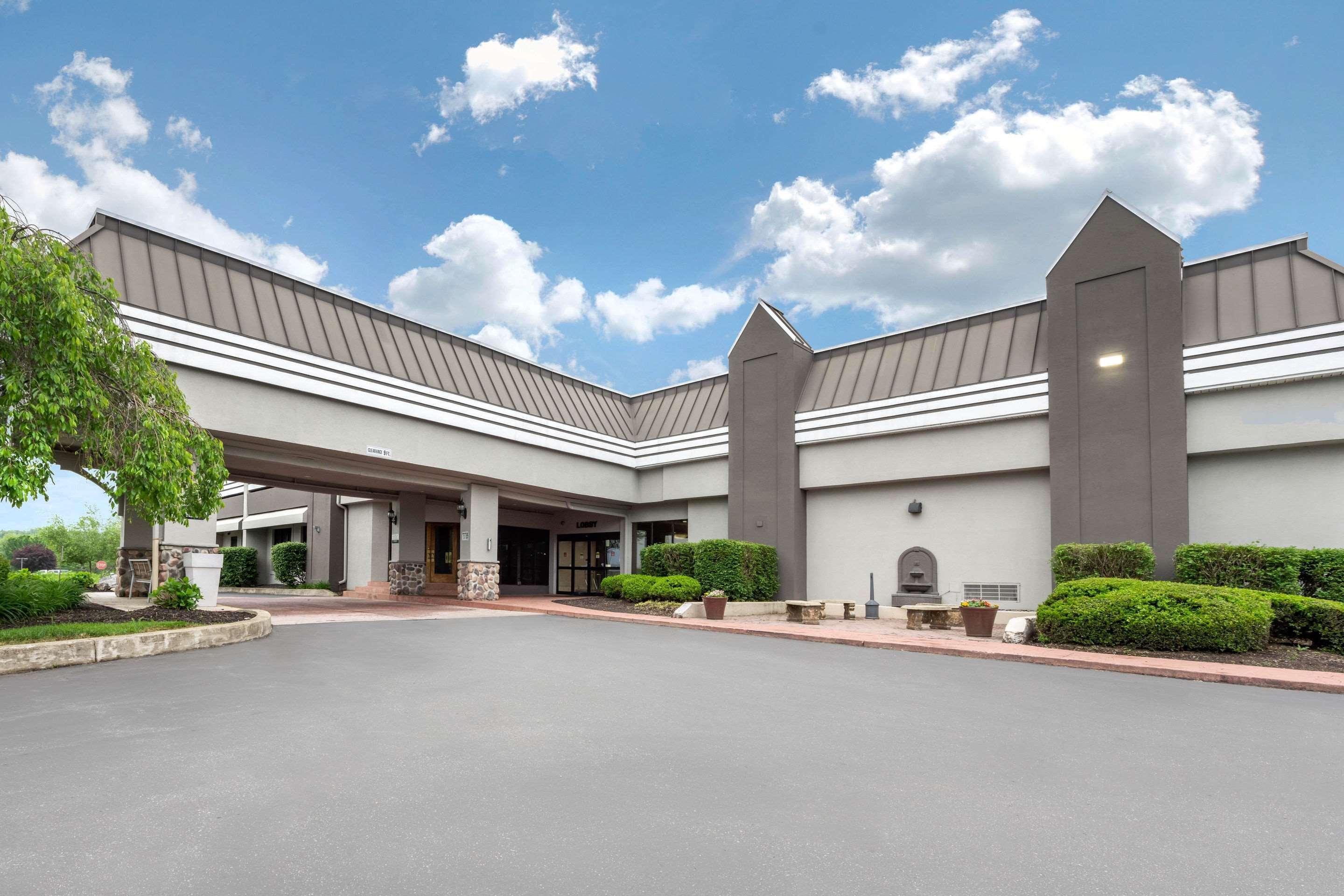 Clarion Hotel And Conference Center Harrisburg West New Cumberland Eksteriør billede
