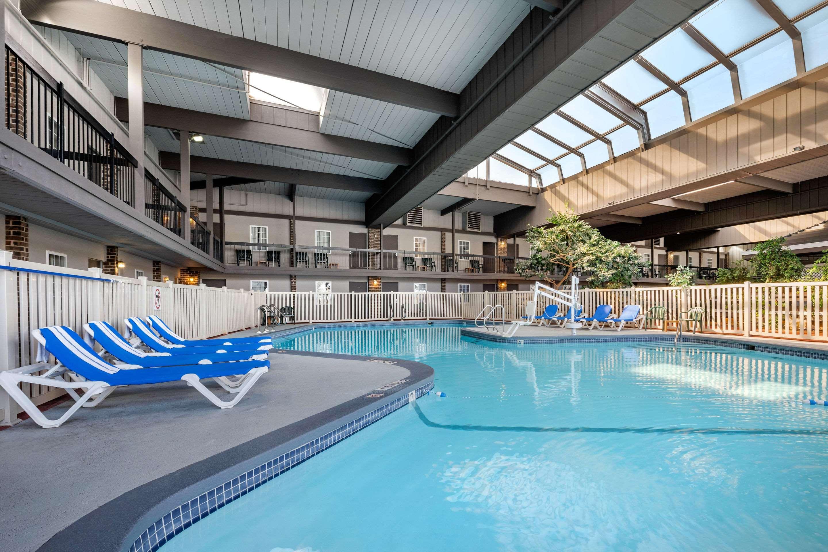 Clarion Hotel And Conference Center Harrisburg West New Cumberland Eksteriør billede